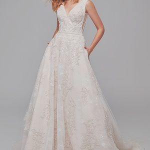 Appliqued Tulle-Over-Lace A-Line Wedding Dress